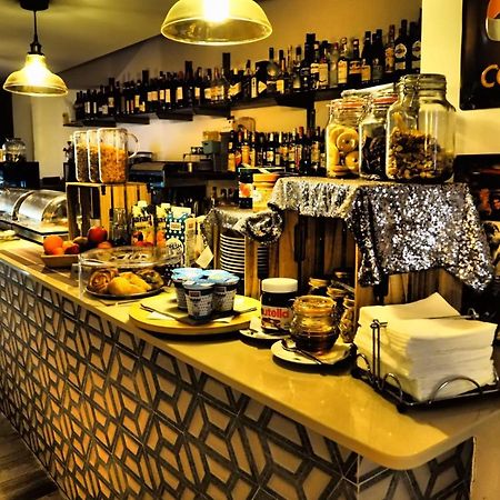Adelphi Boutique Hotel Rabat Buitenkant foto